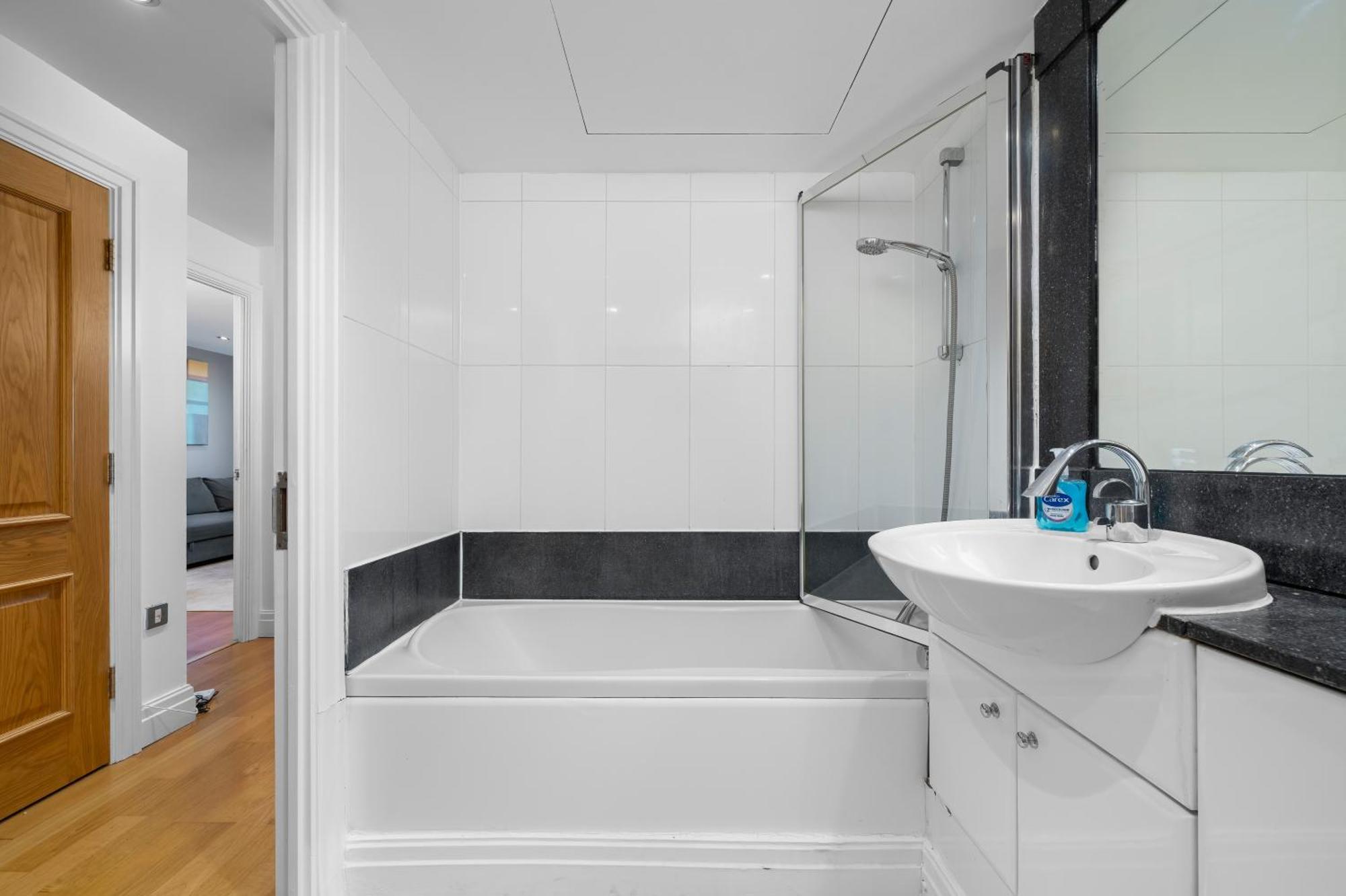 Modern Paddington Station 2 Bedroom Apartment Londra Exterior foto